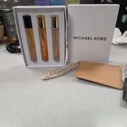 Michael Kors Women's Gift Set & Wristlet Wallet 
