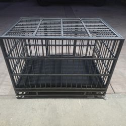 Dog kennel big size can fit  big size animals works good asking 170 bucks located in phelan 9o9236I97o 