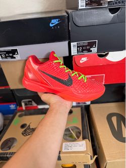 Kobe 6 Protro Reverse Grinch size 9 USED But Clean