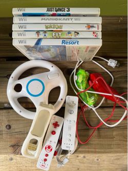 Wii Games and Controllers, MarioKart, Just Dance 3, Sports Resort