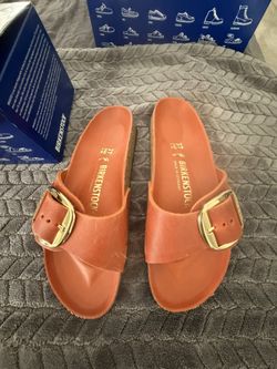 BIRKENSTOCK