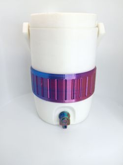White and chomelion 12 o can holders