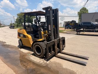 2018 Caterpillar Forklift 10,000Lbs capacity
