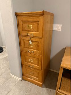 Oak File Cabinet - Free Delivery 🚚