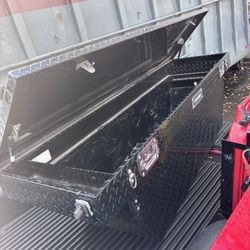 HUSKY Tool Box For Full Size Pick Up 