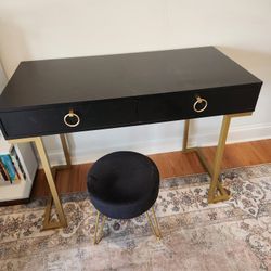 Black Vanity 