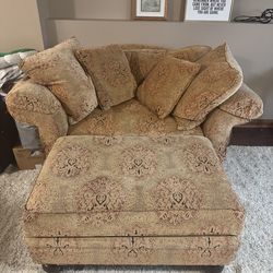 ** THE MOST COMFORTABLE CHAIR 1/2