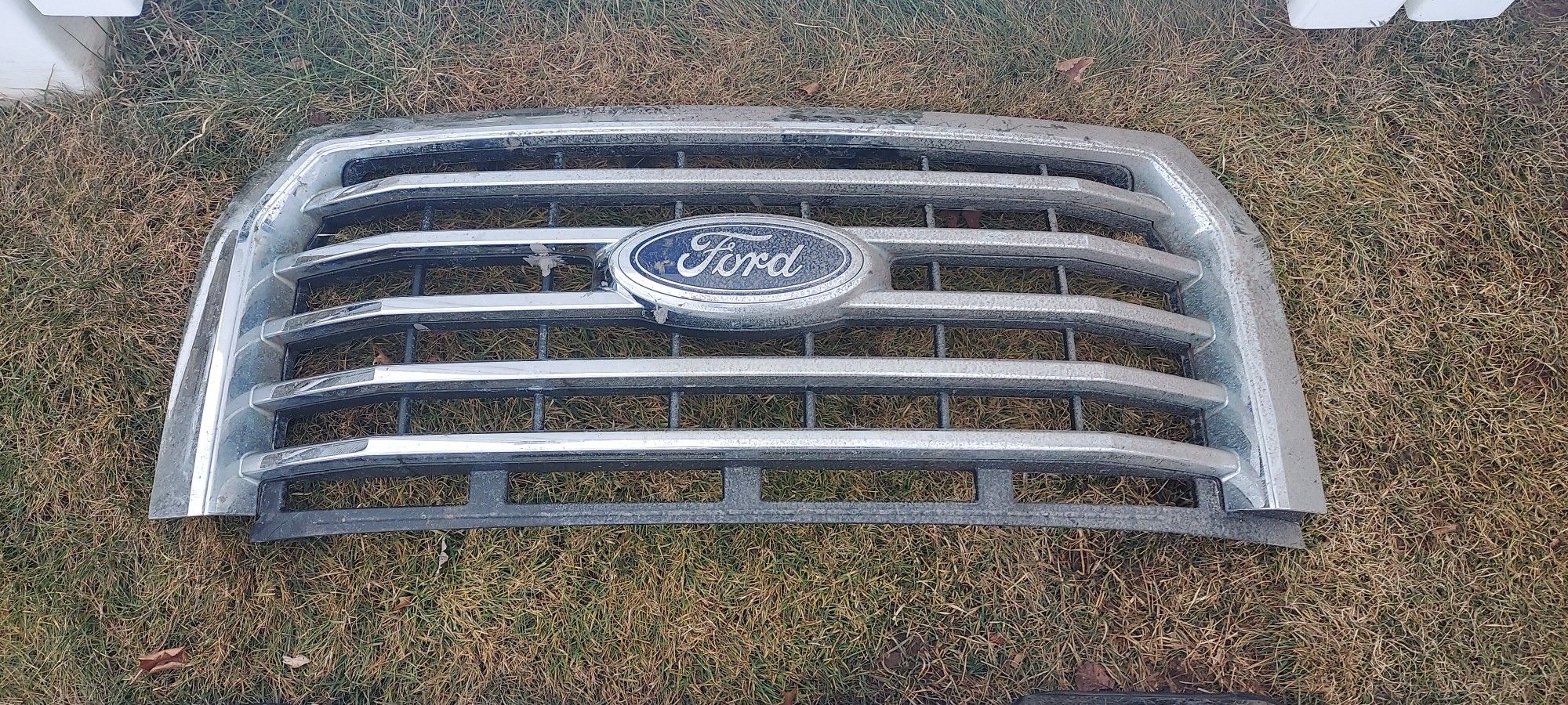 2015 2017 Ford F150 pickup truck grill OEM