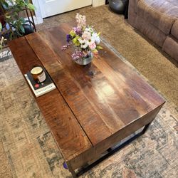 Hirvanton Signature Design 3 Piece Table Set 