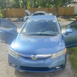 Honda Civic 2009 3500$
