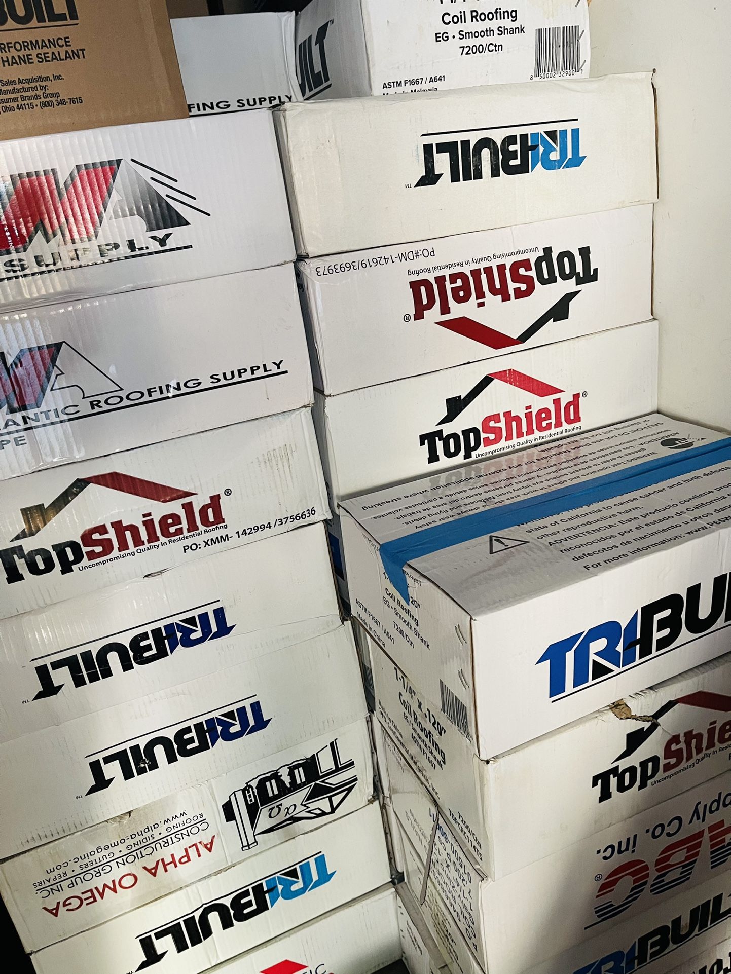 Boxes Of Roofing nails, Cajas De Clavos