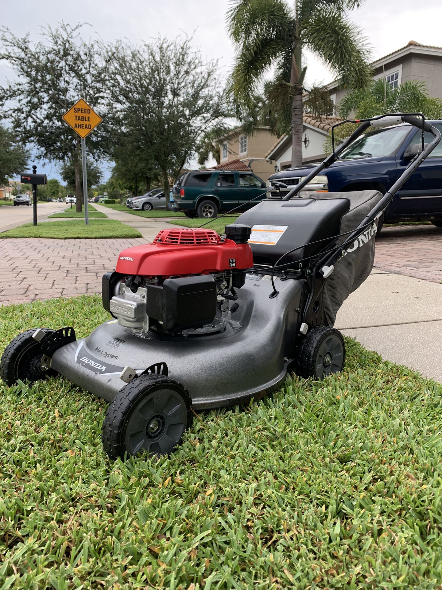 Nice Honda Self Propelled Lawn Mower 