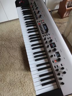 King Korg Excellent $650
