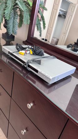 Sony CD/DVD Player DVP-NS50P