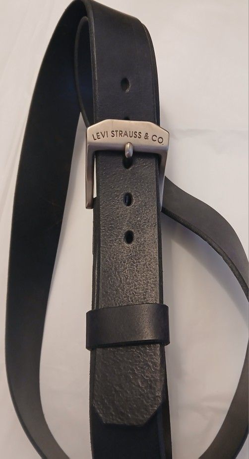 MEN'S Vintage Levi Strauss BLK Leather Belt Size 56 Style #3648E (NEW)