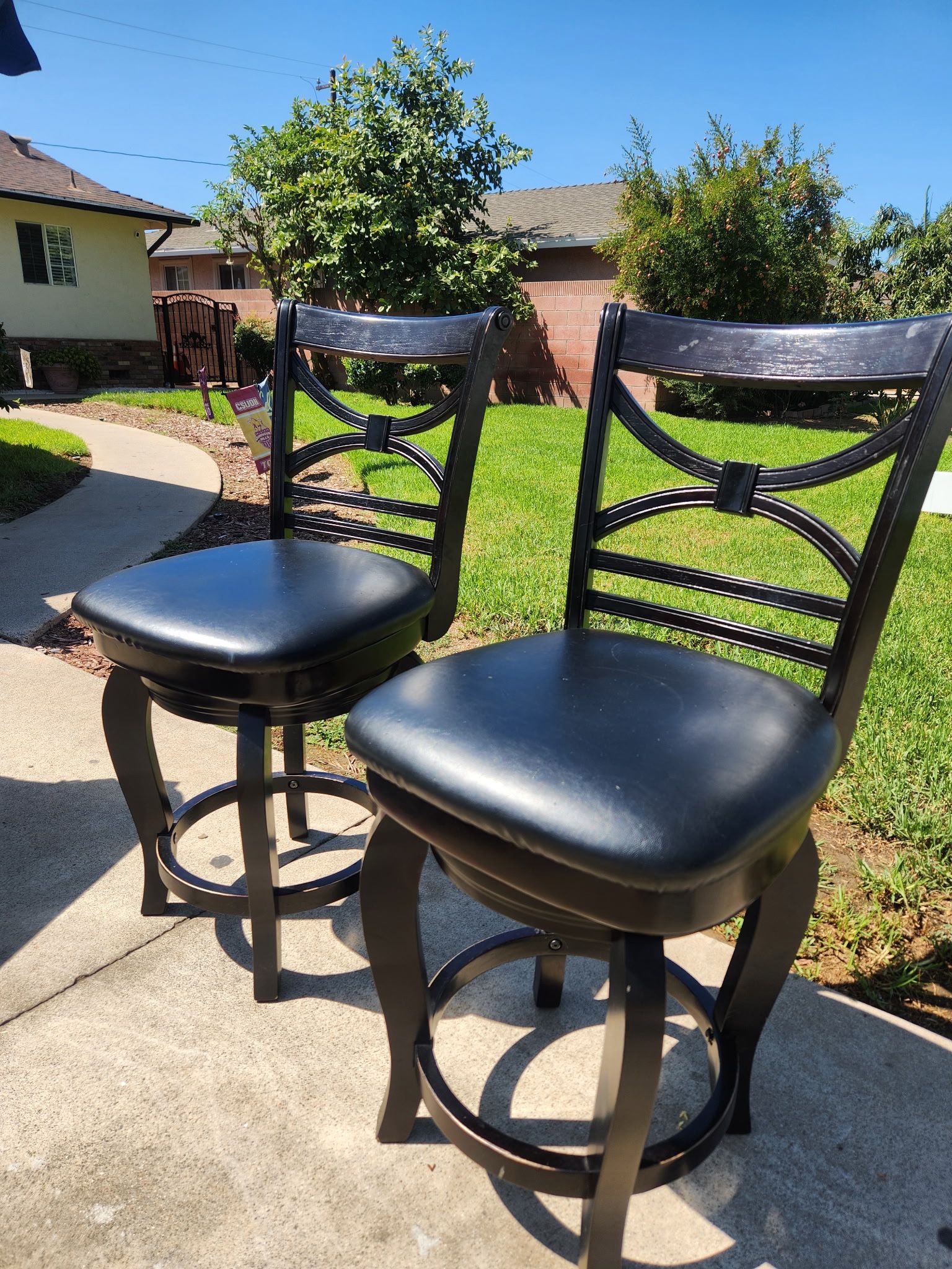 Wooden Swivel Bar Stools