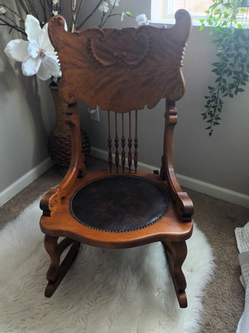 *** Beautiful Rocking Chair***