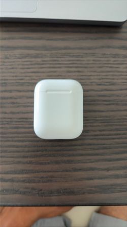 Real Apple AirPods Gen 2 Used
