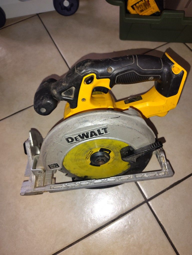 Cortadora Dewalt