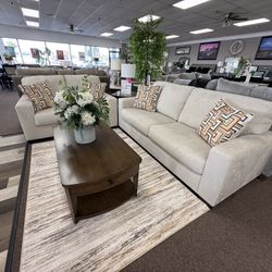 ❤️2 PC SOFA AND LOVESEAT ❤️