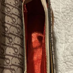 Brown shoulder bag