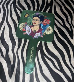 Frida mirrors