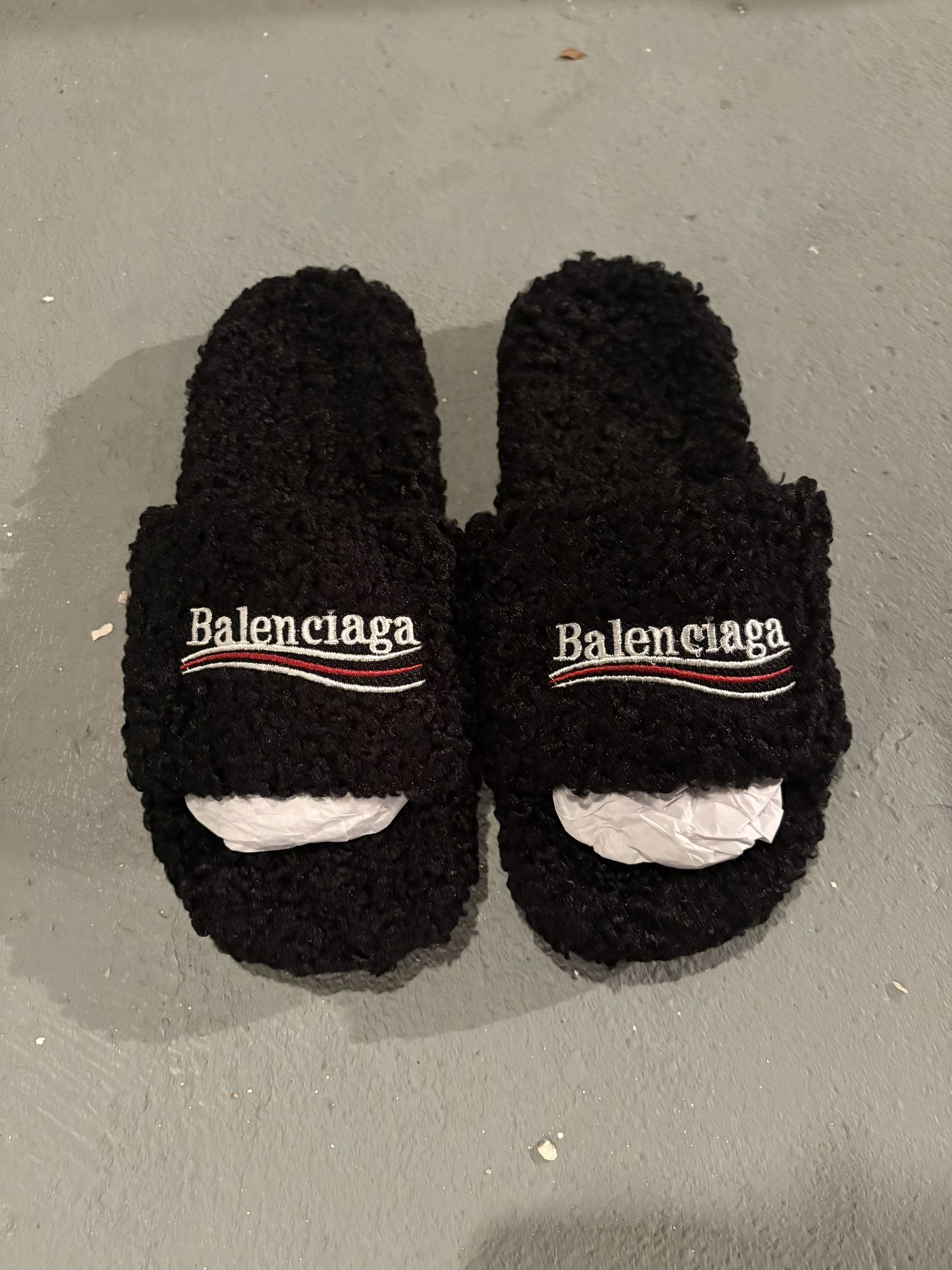 Balenci Furry Slides Men’s Size 12