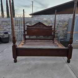 Kind Size Wooden Bed Set