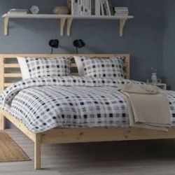 Que Bed With Matress