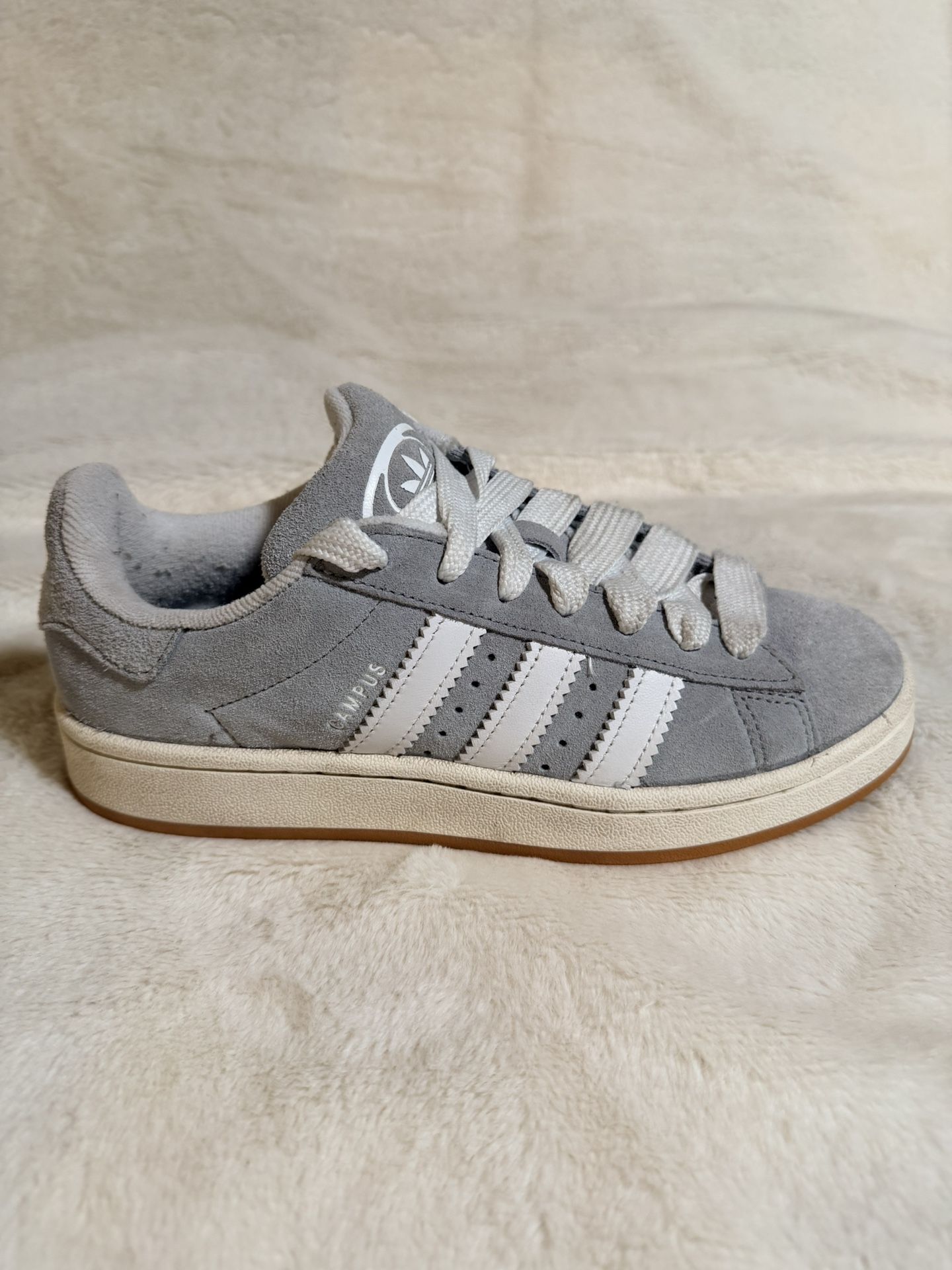 Adidas Original Campus - Men’s Size 6.5/ Women’s 8