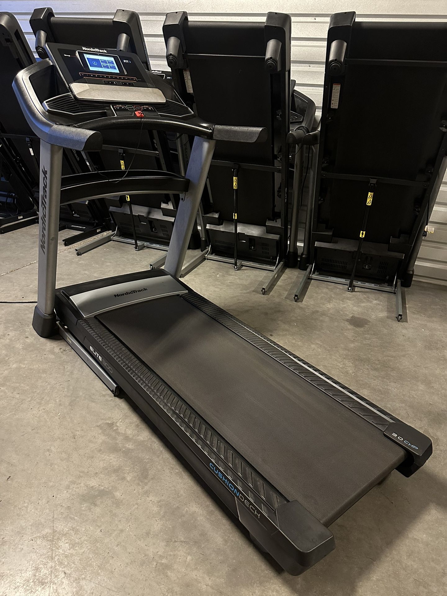 NordicTrack Elite 900 Treadmill