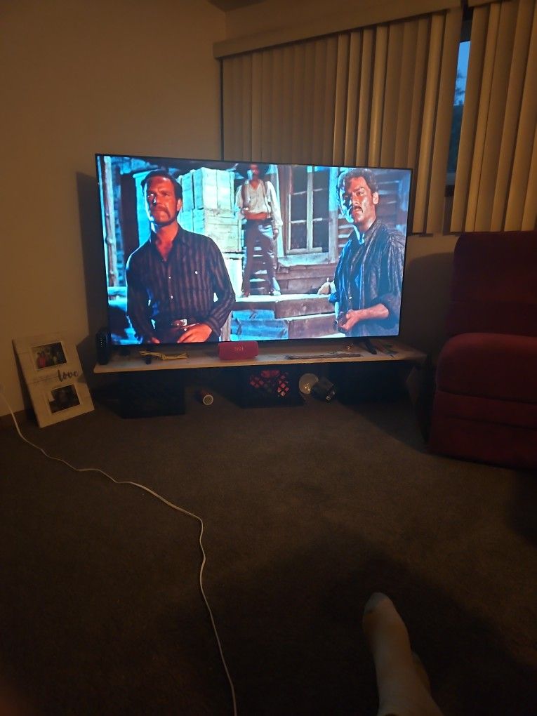 75 In Flat Screen