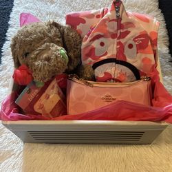 Valentines Custom Baskets💕💕