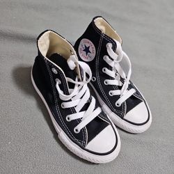 New Converse Size 11 Kids 