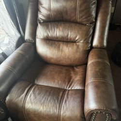 2 Leather Electric Recliner Chair 