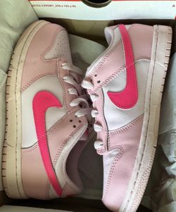 Nike Dunks “Girls”