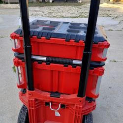 Milwaukee Packout Rolling 