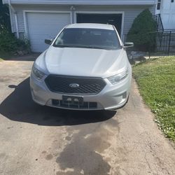 2016 Ford Taurus