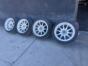 Wheels and tires 225/45zr17 universal