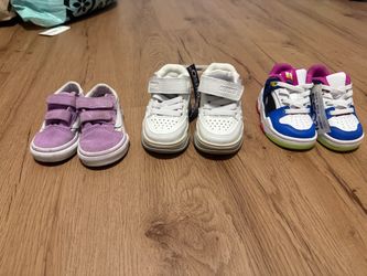 New Girl shoes vans, puma and oshkosh size 4 , 4.5 and 5