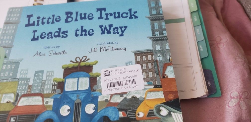 Little Blue Truck Leads the Way Board Book , board_book , Schertle, Alice