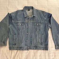 Vintage 90’s Warner Brothers Looney Tunes Denim Jacket