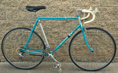 Centurion 59cm Road Bike - Large Lightweight Steel Frame
- Great Condition