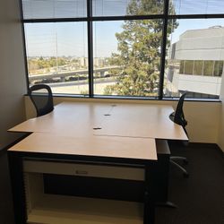 Office Desk  And Chairs 