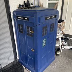 Half Size Tardis