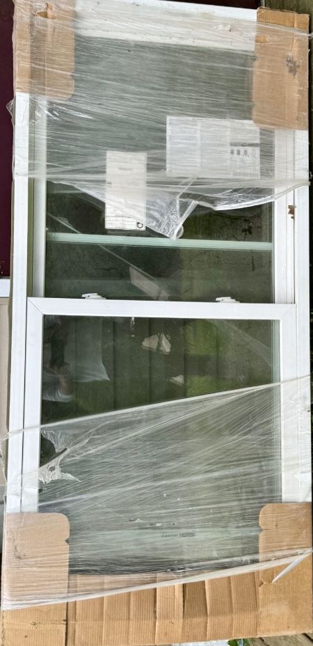 Simonton Double Hung 6500 1/8” Window (NEW)