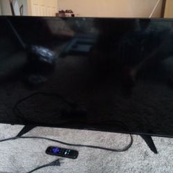 40 Inch Ruko Smart TV  "$80