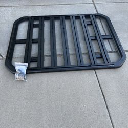 Roof Platform and Crossbars for Mazda