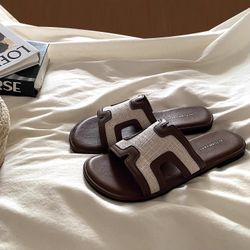 slippers
