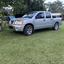 2010 Nissan Titan